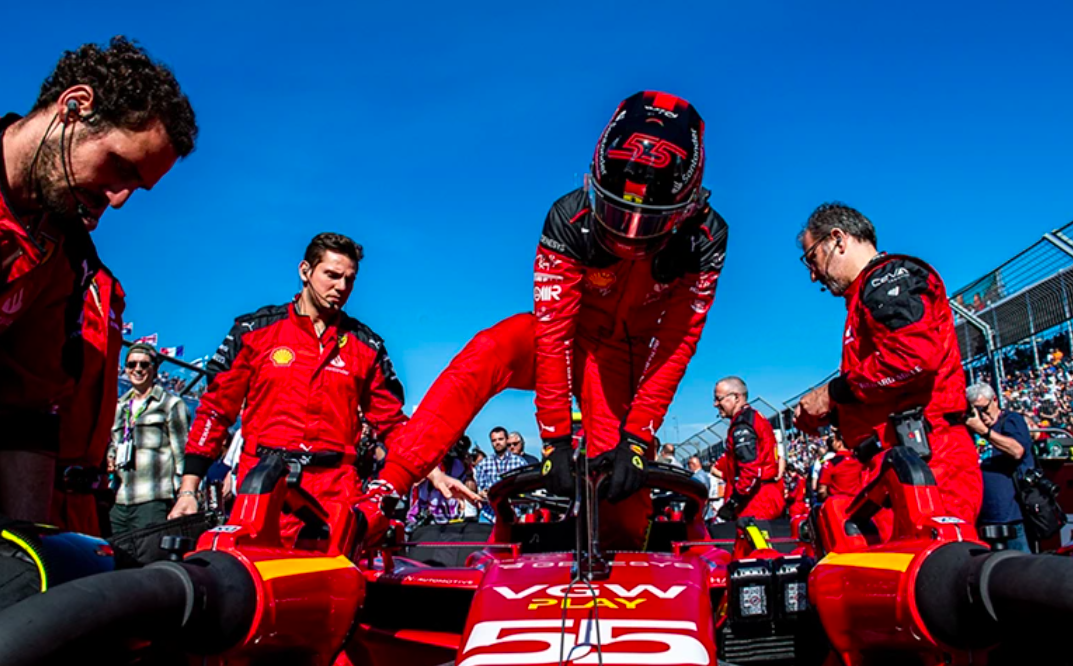 Scuderia Ferrari brings DXC onboard
